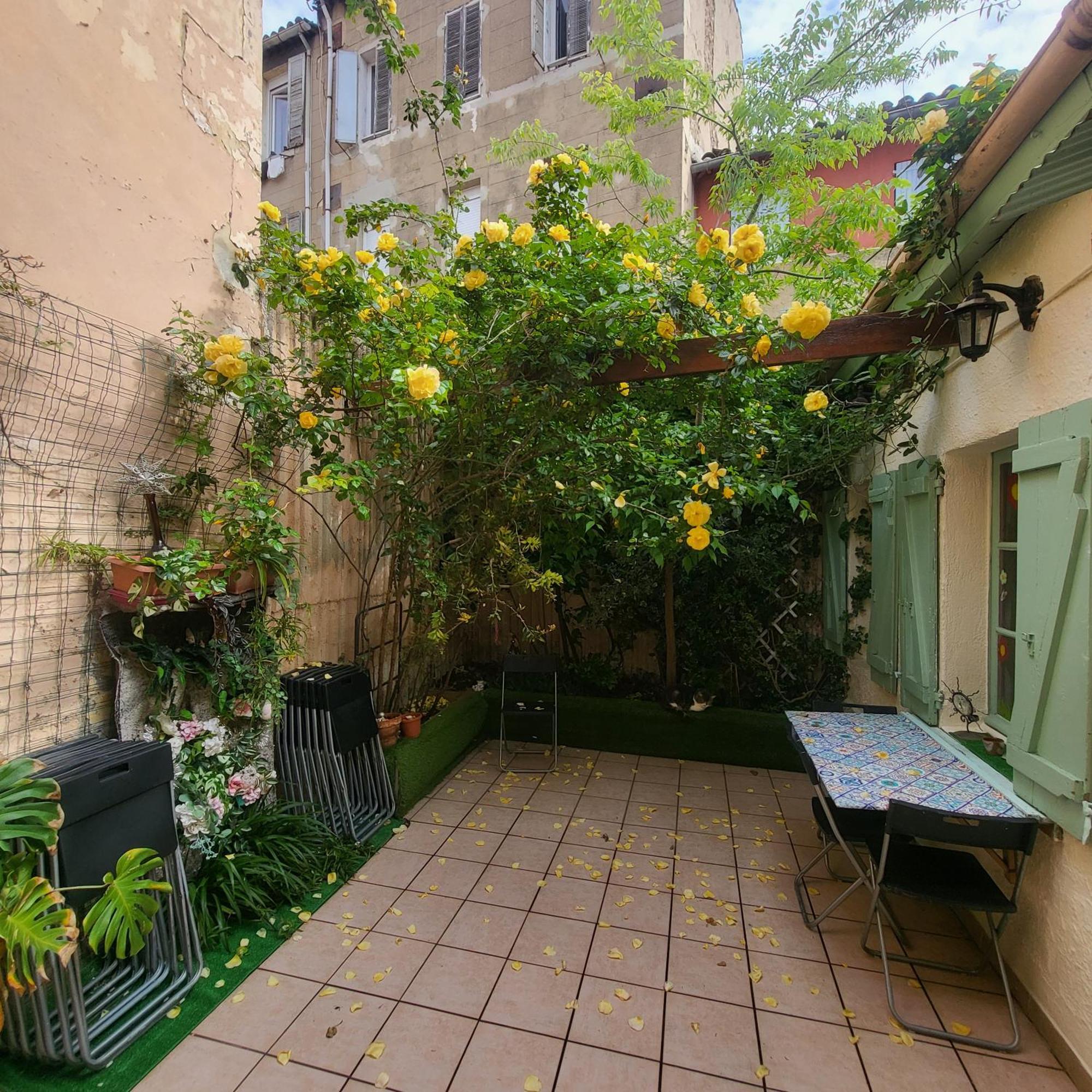 2P. Jardin Calme Centre-Ville Marselha Exterior foto
